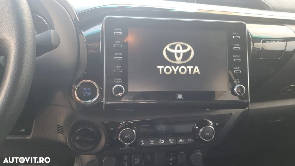 Toyota Hilux - 12