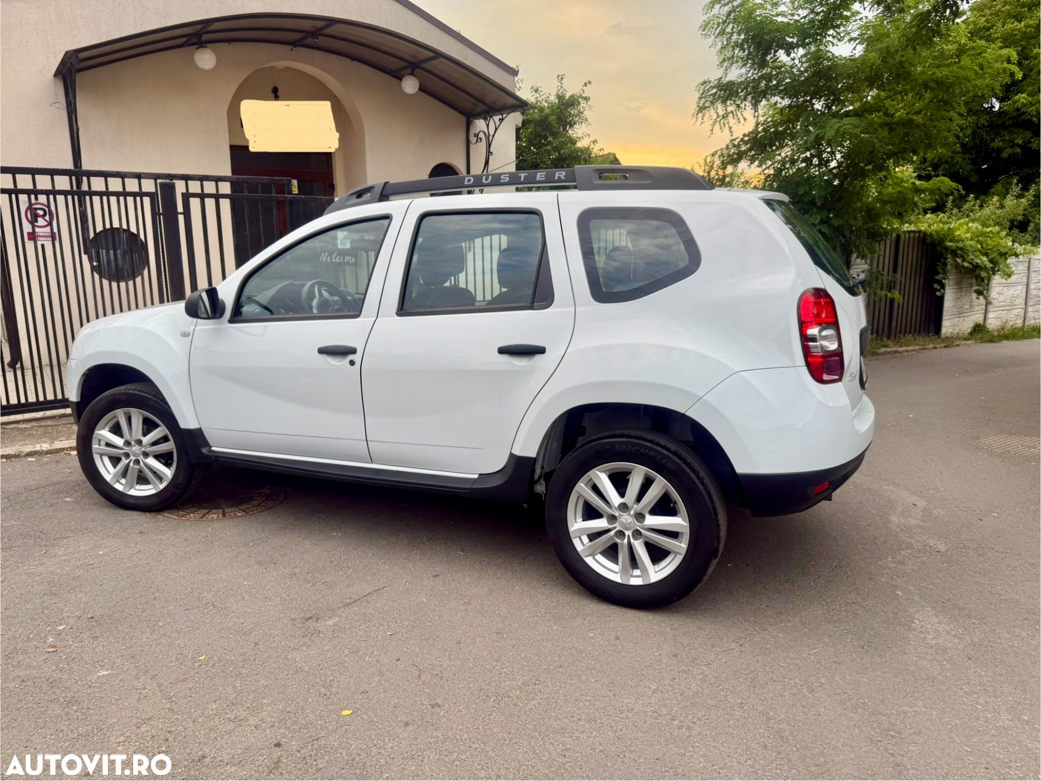 Dacia Duster SCe 115 2WD Essential - 31