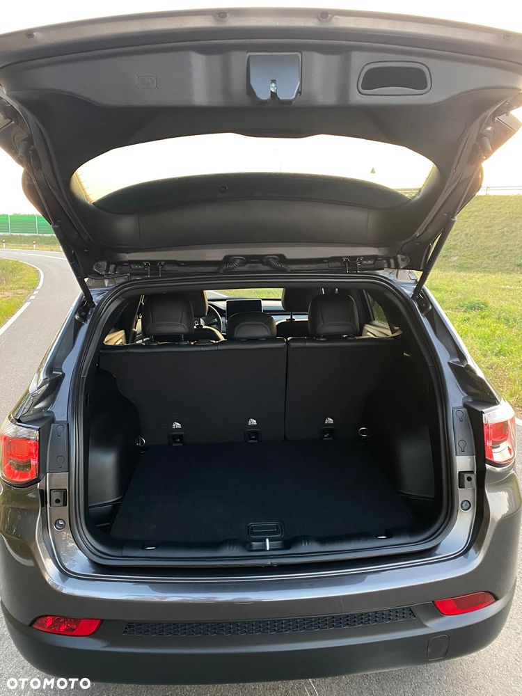 Jeep Compass - 10