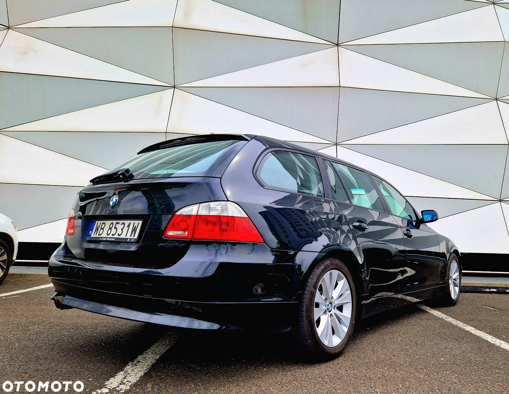 BMW Seria 5 545i - 6
