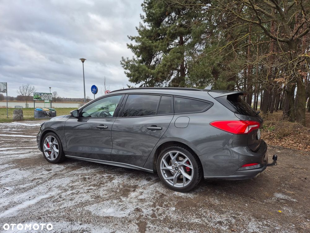 Ford Focus 2.3 EcoBoost ST Edition - 13