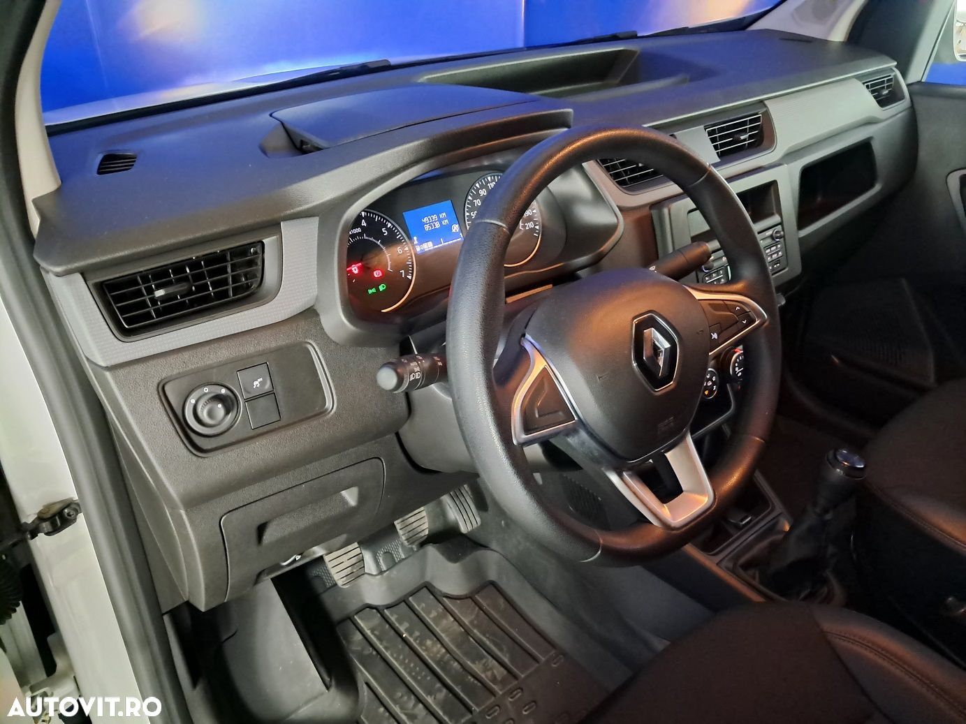 Renault Express - 10