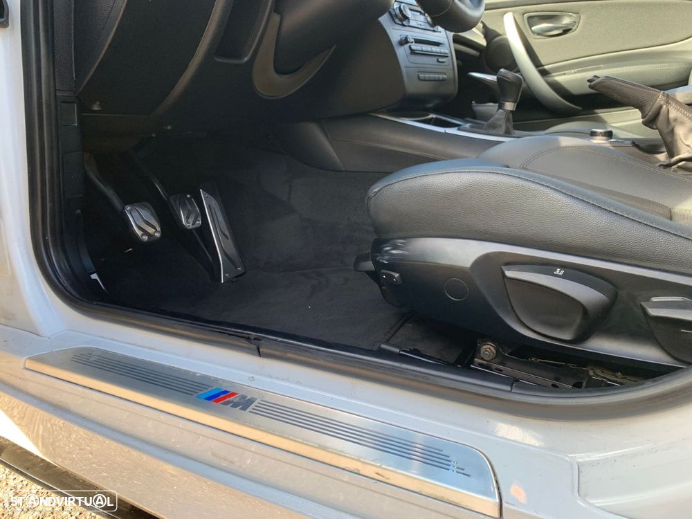 BMW 118 d Pack M - 11