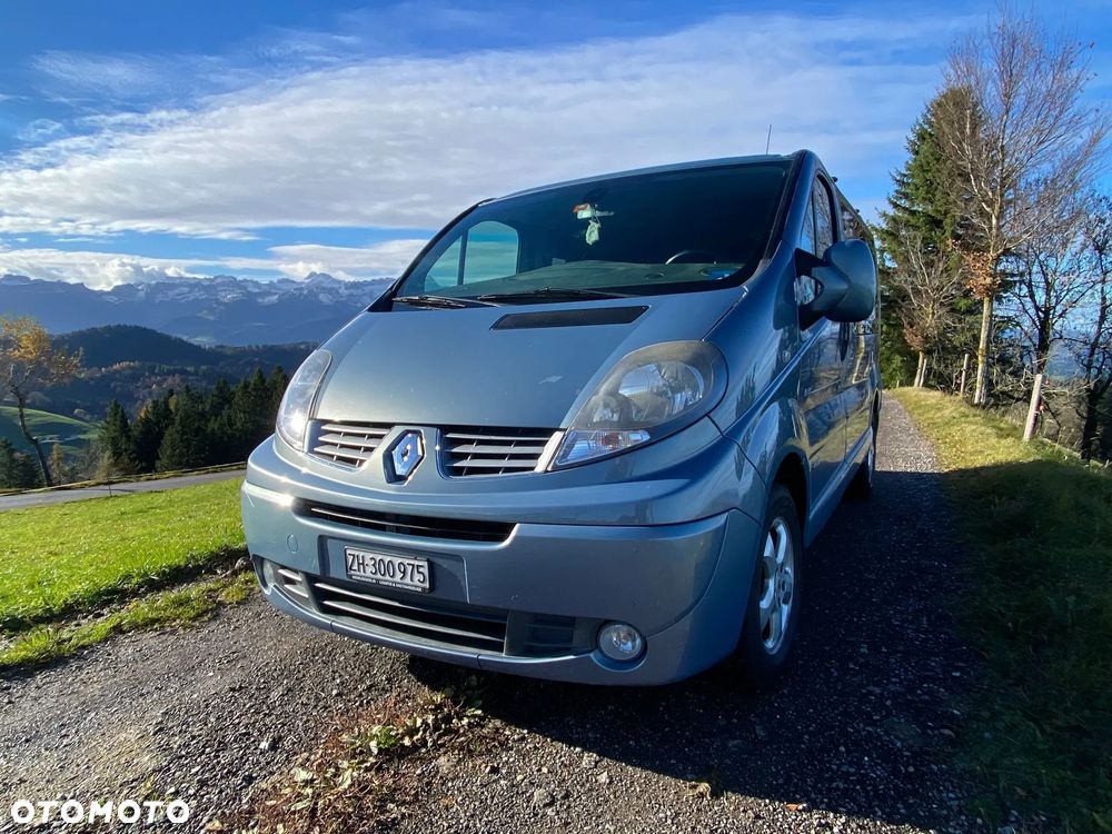 Renault Trafic Grand Passenger Black Edition - 1