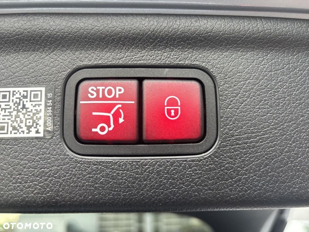 Mercedes-Benz EQE - 26