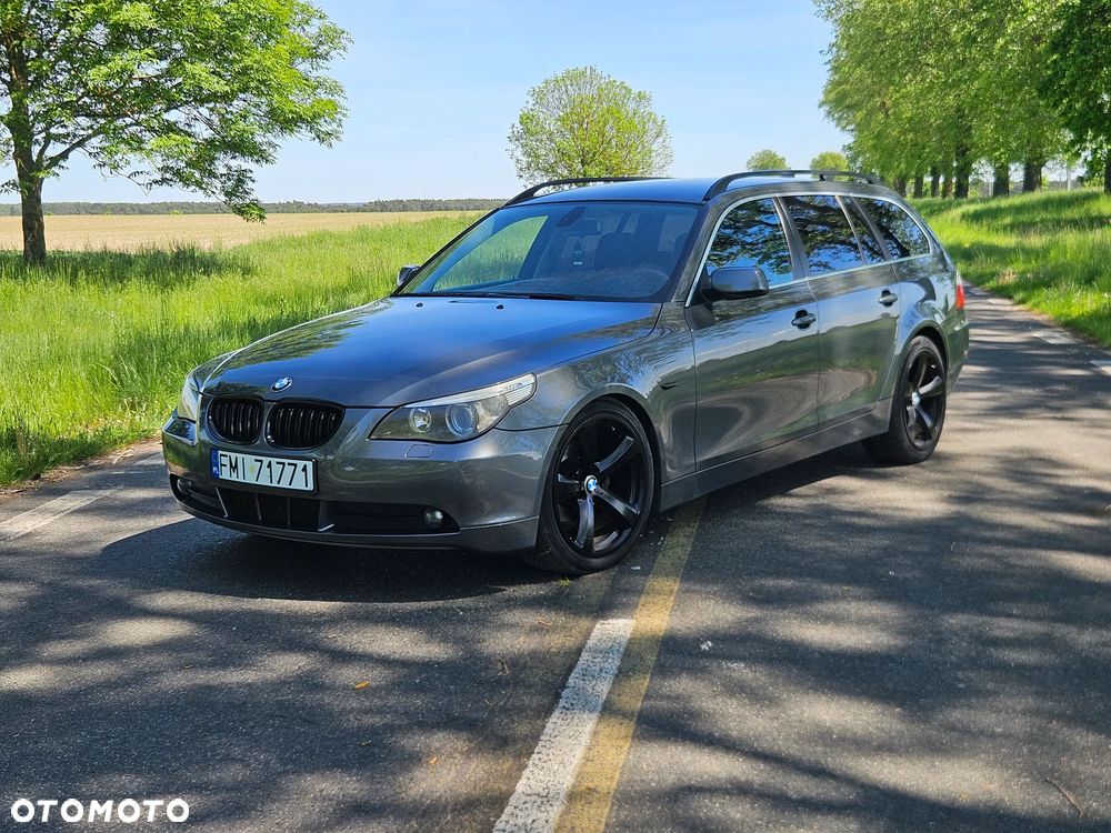 BMW Seria 5 523i - 2