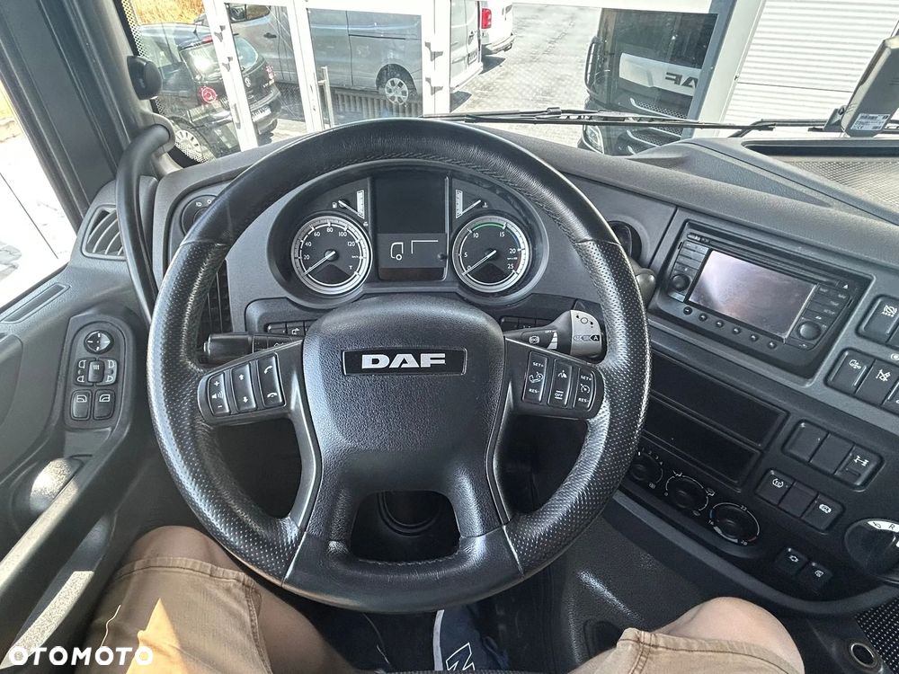 DAF XF 106.460 MEGA LOW DECK RAMA Pomoc drogowa laweta **cały na poduszkach** - 15