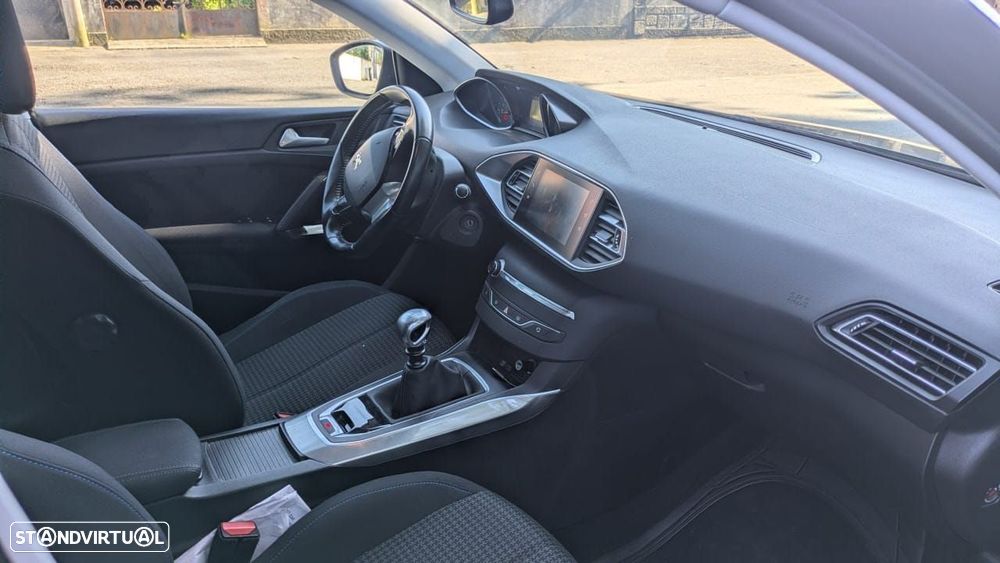 Peugeot 308 SW 1.2 PureTech Style J17 - 10