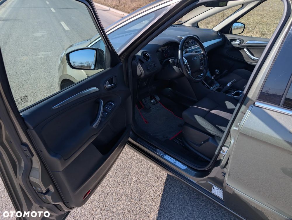 Ford S-Max - 10