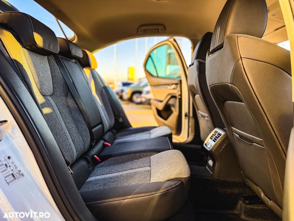 Skoda Octavia 2.0 TDI 150 CP DSG Selection - 23