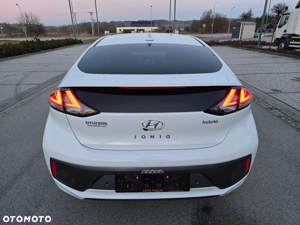 Hyundai IONIQ Hybrid Premium - 35