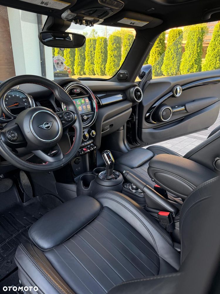 MINI Cooper S Sidewalk Trim - 17