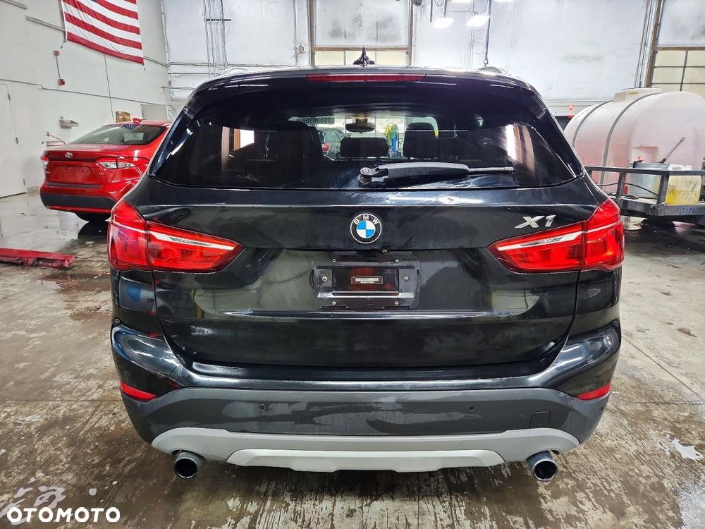 BMW X1 xDrive25i GPF Sport Line - 6
