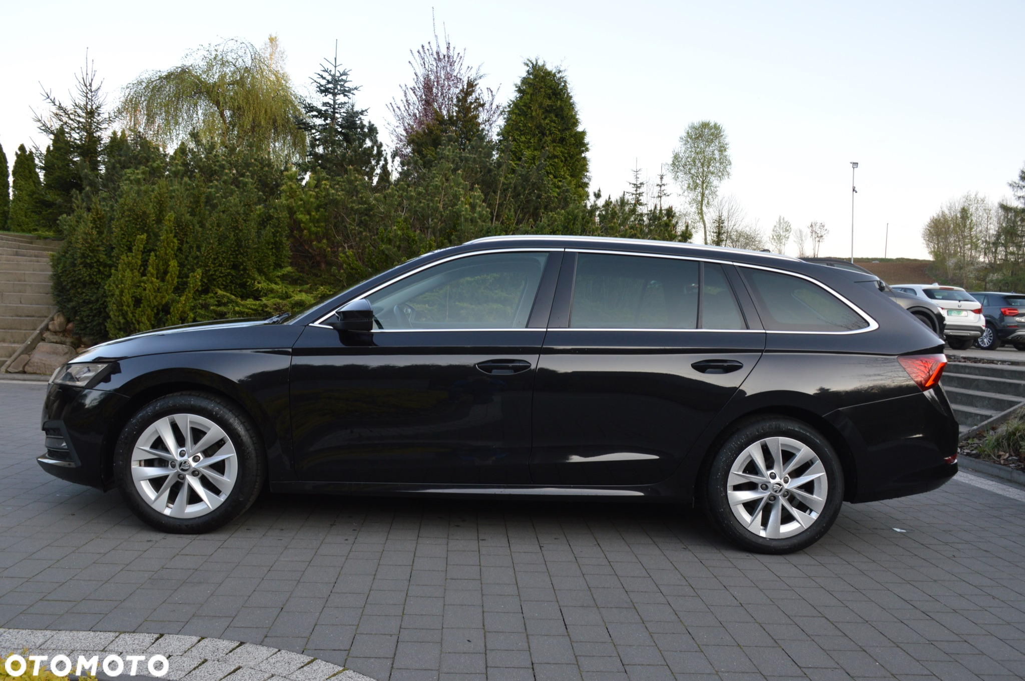 Skoda Octavia 2.0 TDI Business DSG - 3