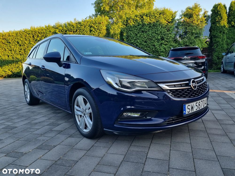 Opel Astra 1.6 CDTI Cosmo - 2