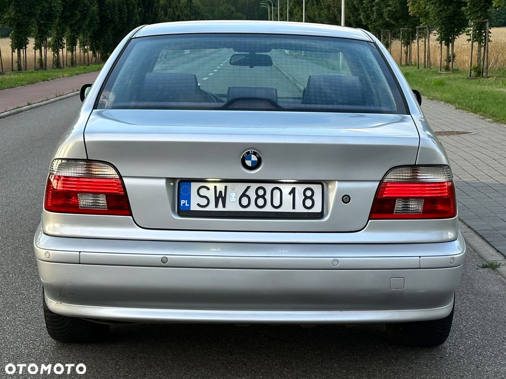 BMW Seria 5 520i - 9