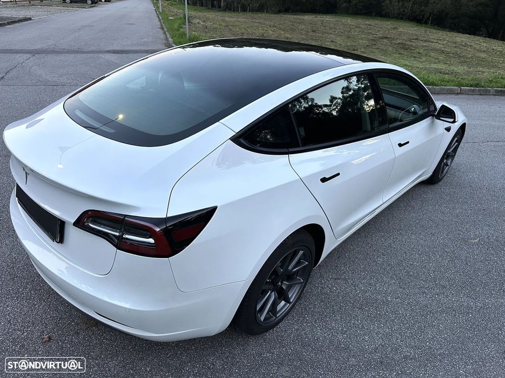 Tesla Model 3 Standard Range Plus RWD - 24