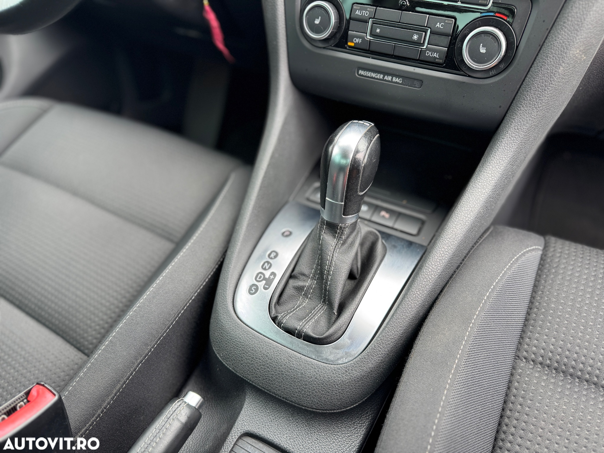 Volkswagen Golf 1.4 TSI DSG Team - 18
