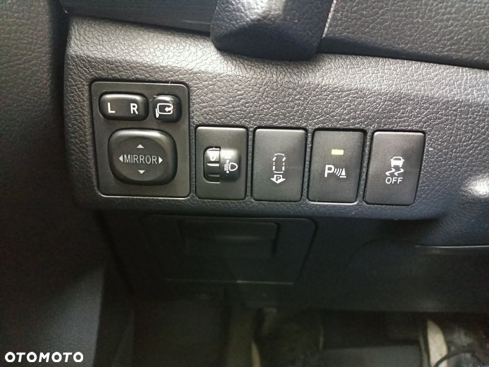 Toyota Auris 1.6 Prestige MS - 12