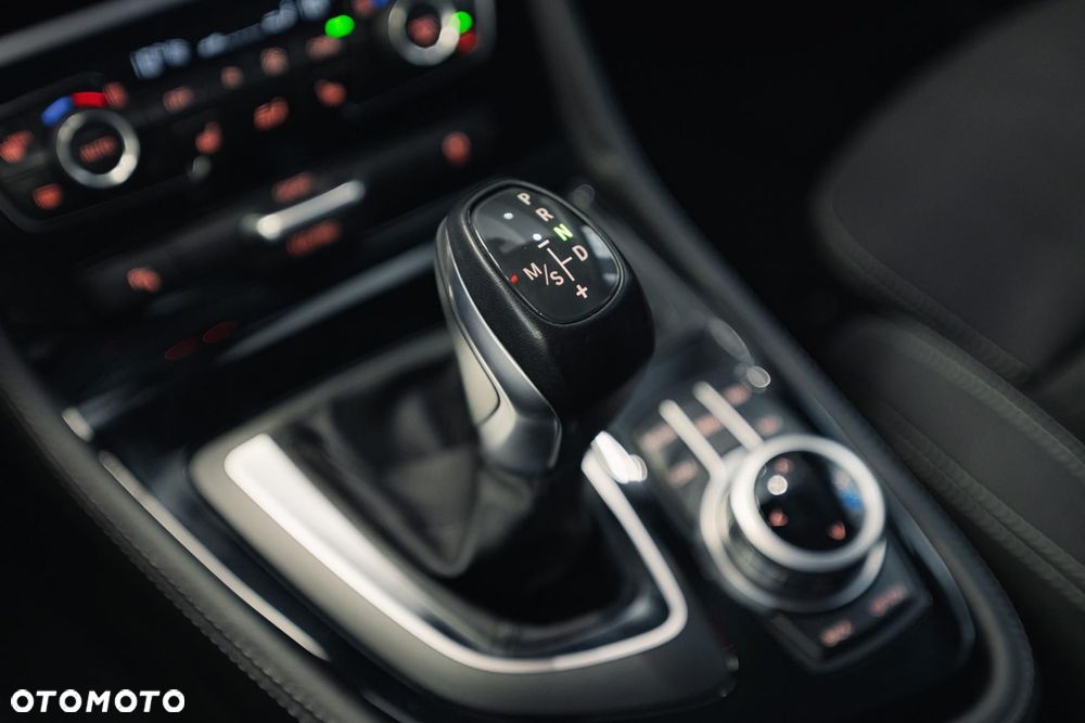 BMW Seria 2 218i GT Sport Line - 27