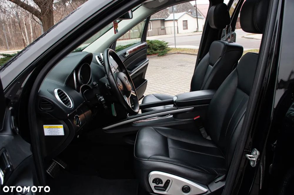 Mercedes-Benz GL 450 4Matic 7G-TRONIC - 24