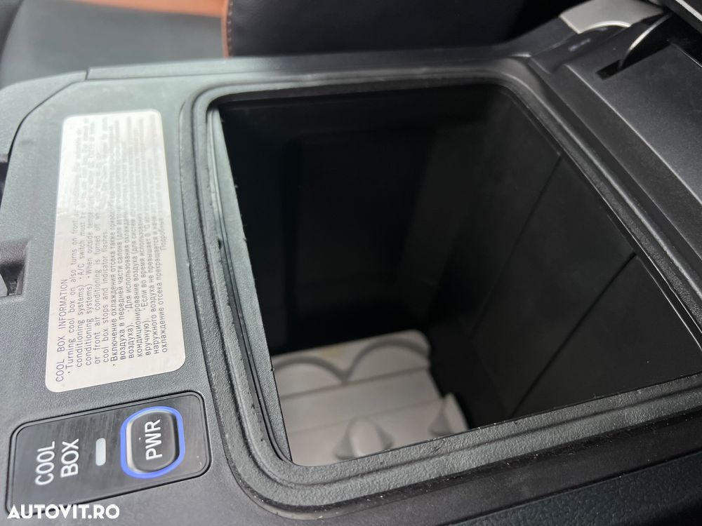 Toyota Land Cruiser 2.8l D-4D 204 CP A/T 7 locuri Luxury AVS Black - 27