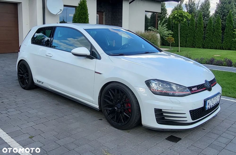Volkswagen Golf - 3
