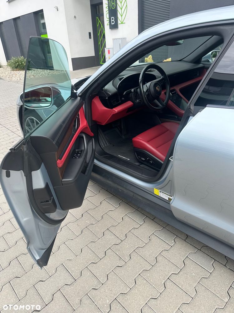 Porsche Taycan 4 - 4