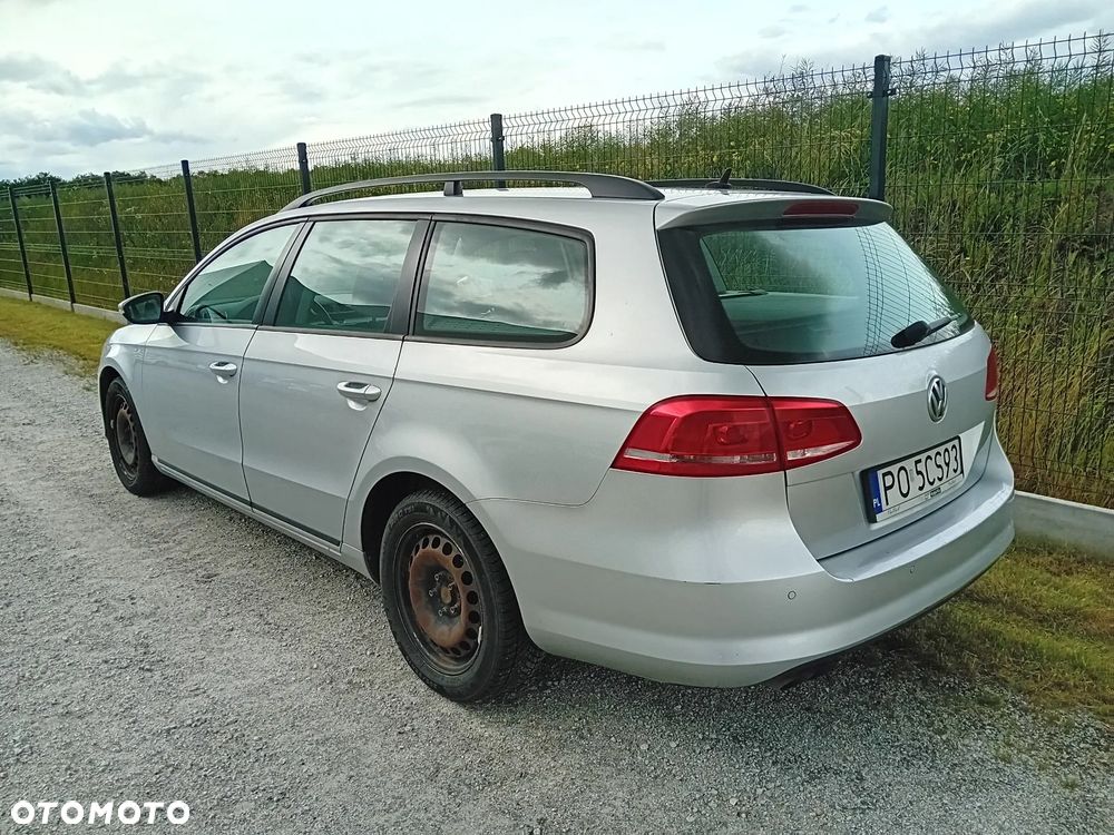 Volkswagen Passat 2.0 TDI Trendline DSG - 16