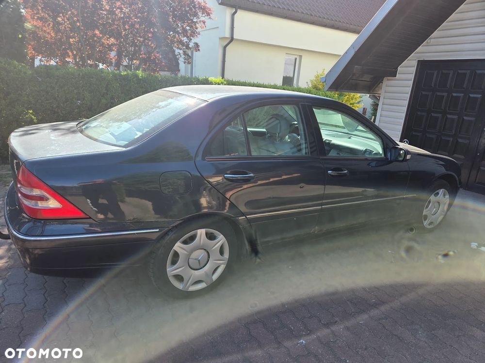 Mercedes-Benz Klasa C 240 Elegance 4-Matic - 1