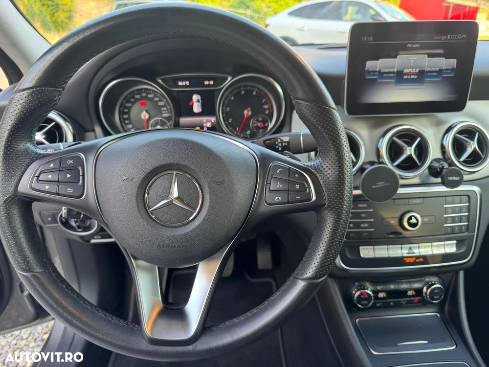 Mercedes-Benz GLA - 6