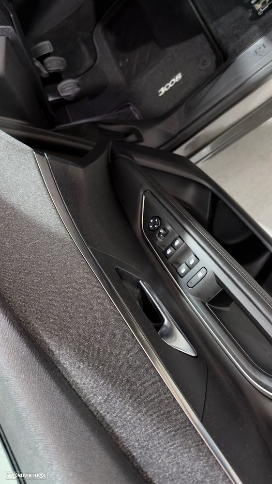 Peugeot 3008 1.2 PureTech Allure - 15