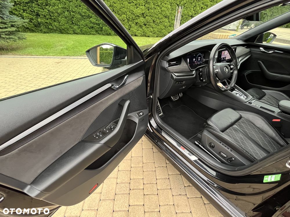 Skoda Octavia 2.0 TDI DSG 4x4 RS Plus - 8