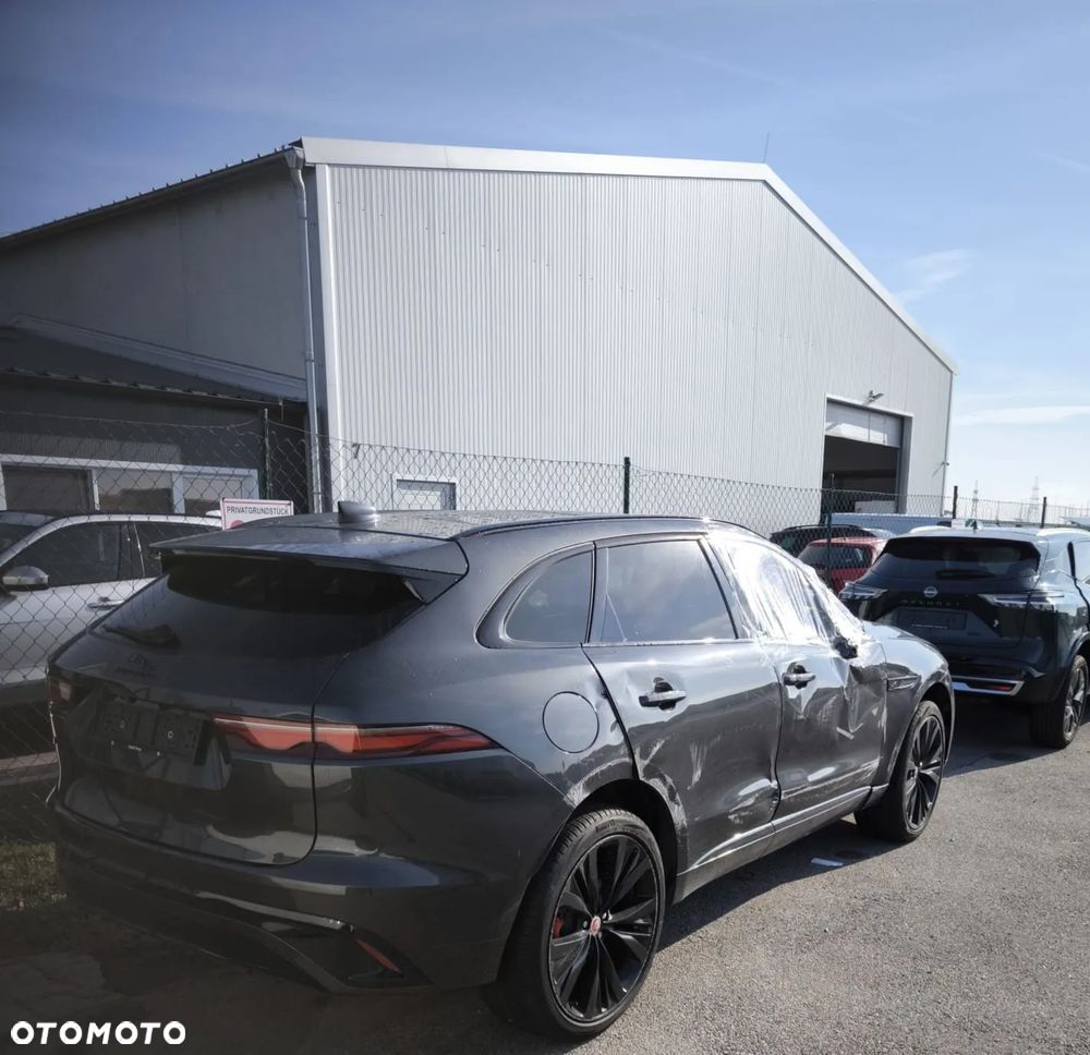 Jaguar F-Pace 2.0 P250 mHEV AWD R-Dynamic SE - 8