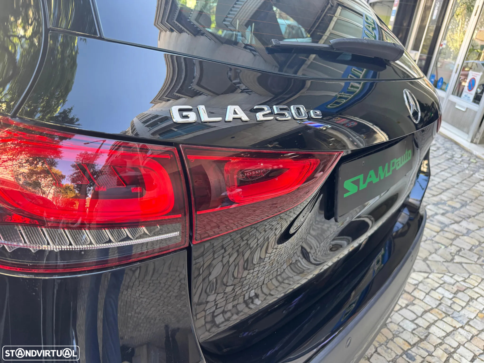 Mercedes-Benz GLA 250 e AMG Line - 5