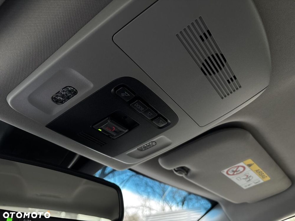 Toyota Camry 2.5 Hybrid Comfort CVT - 30