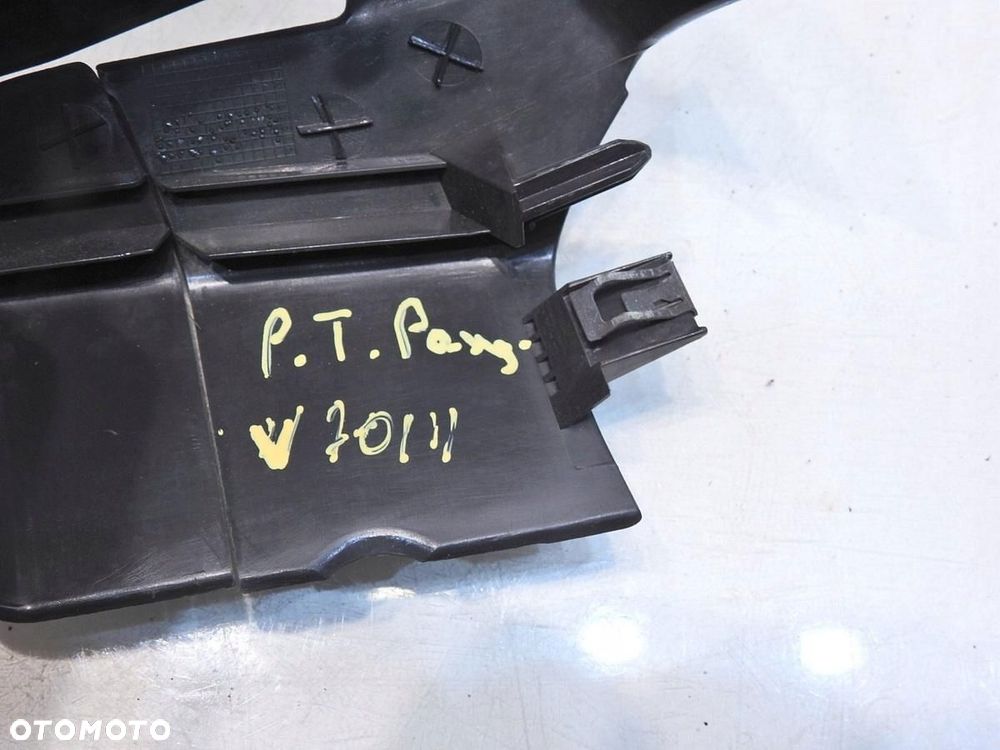 OSŁONA PASA BEZPIECZEŃSTWA PRAWY TYŁ VOLVO V70 III - 2