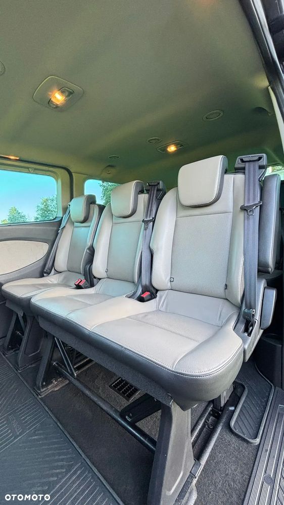 Ford Tourneo Custom - 15