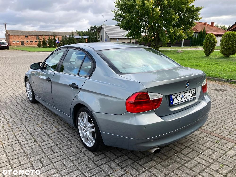 BMW Seria 3 320i - 6