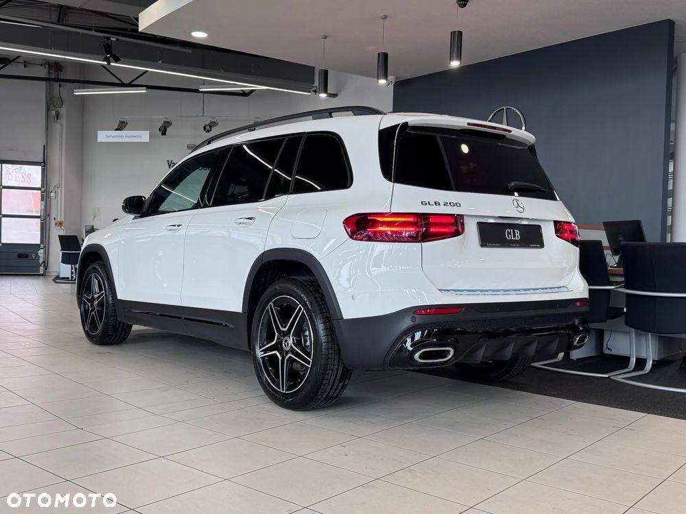 Mercedes-Benz GLB 200 AMG Line 7G-DCT - 3