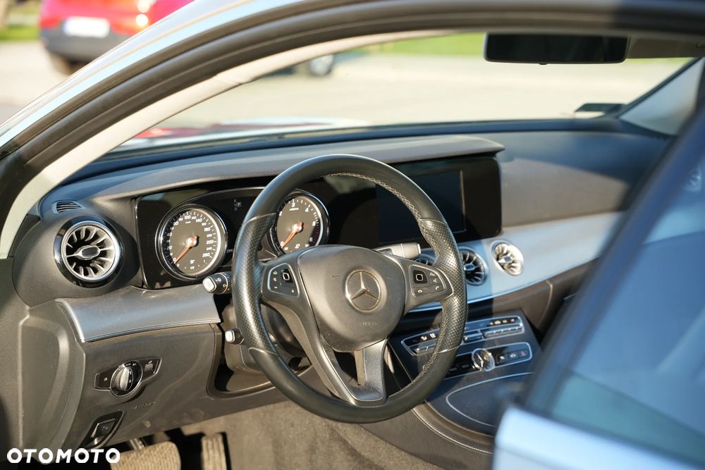 Mercedes-Benz Klasa E 220 d 9G-TRONIC Avantgarde - 11