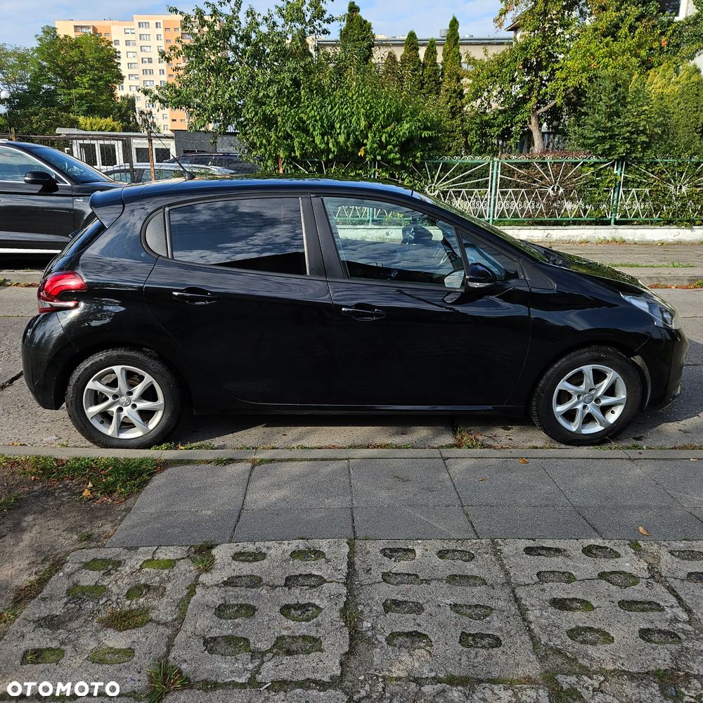 Peugeot 208 - 2