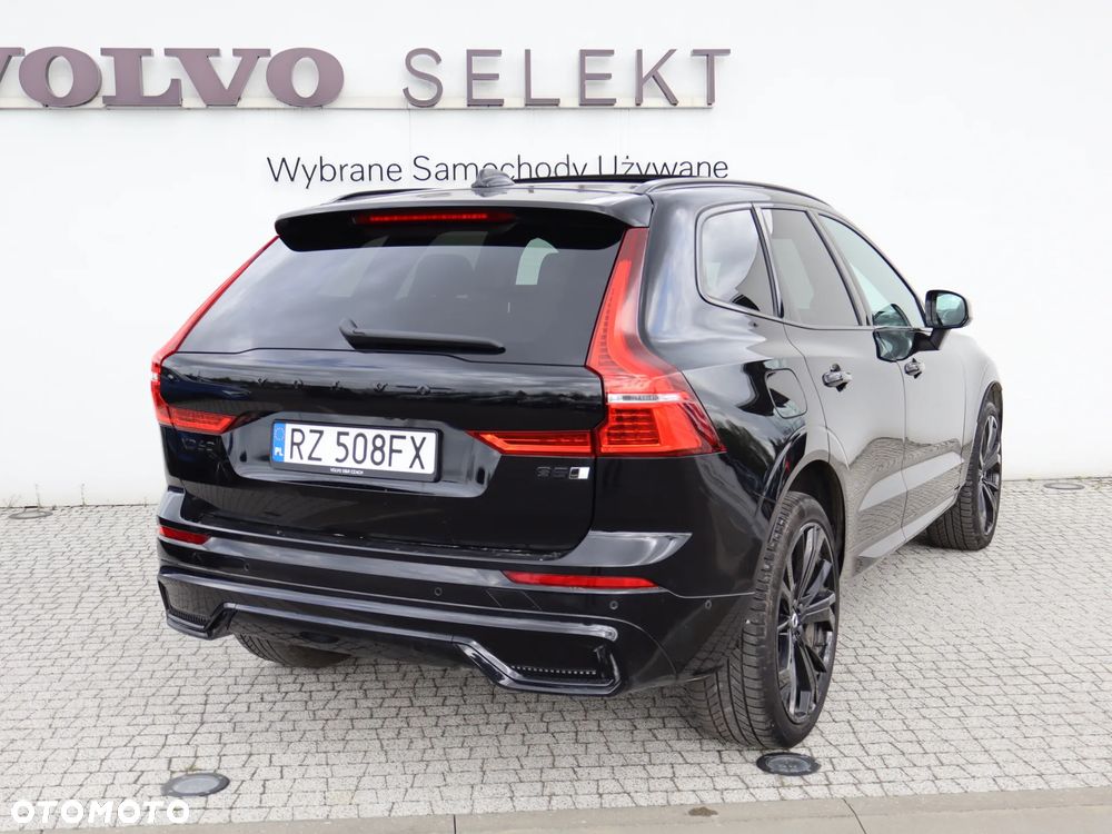 Volvo XC 60 B5 B AWD Ultra Black Edition - 6