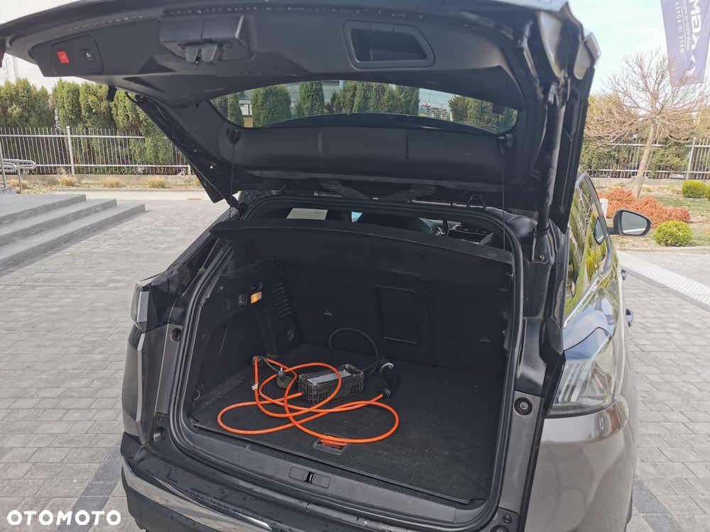Peugeot 3008 225 e-EAT8 GT - 22