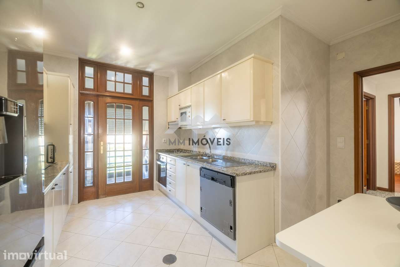 Apartamento T2 | Varanda | Box 2 carros | Valadares - Grande imagem: 5/41
