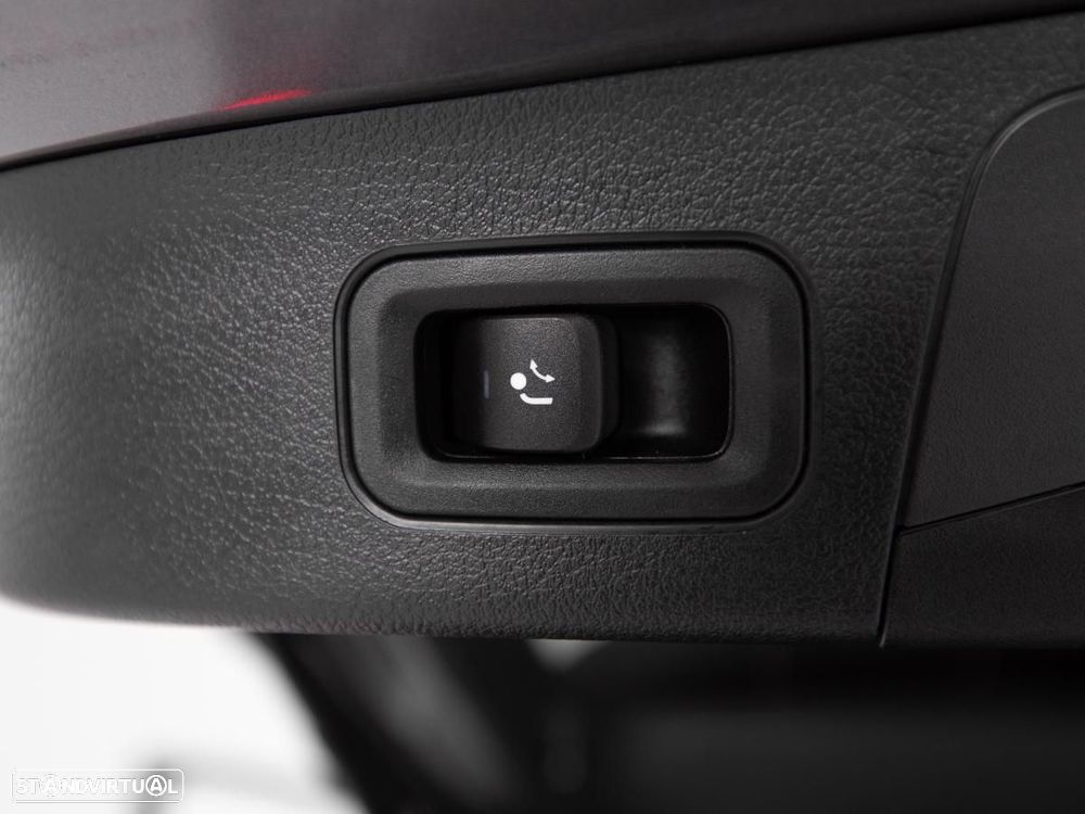 Mercedes-Benz EQA 300 4Matic Progressive - 15