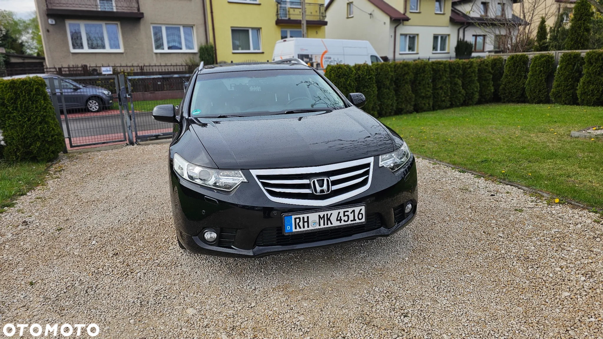 Honda Accord 2.0 Executive Nav - 23