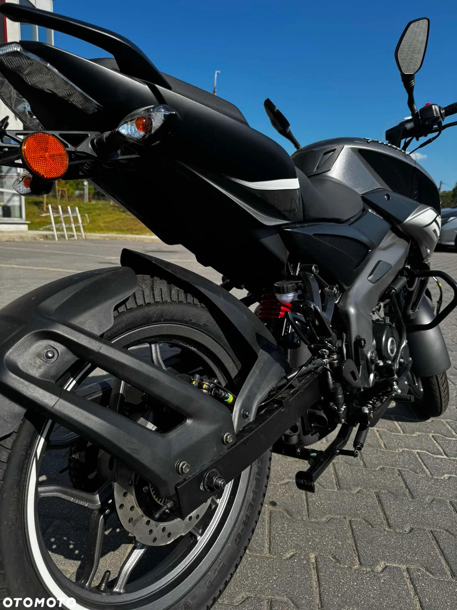 Bajaj Pulsar - 10