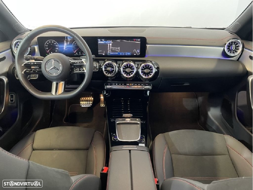 Mercedes-Benz CLA 180 - 11