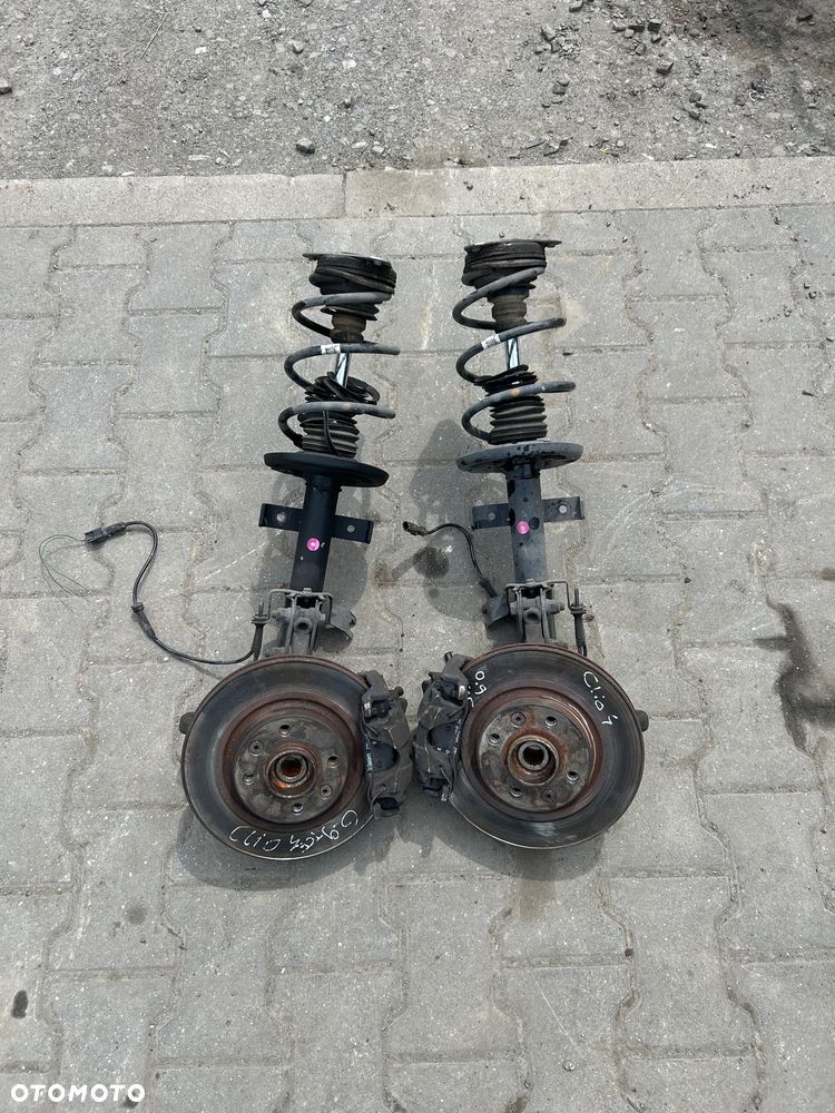 Renault Clio IV zwrotnica lewa prawa 0.9 tce mc-pherson kopyto noga - 1